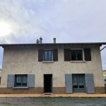 Maison familiale de 138 m² avec 5 chambres à Misérieux proche écoles et Lyon