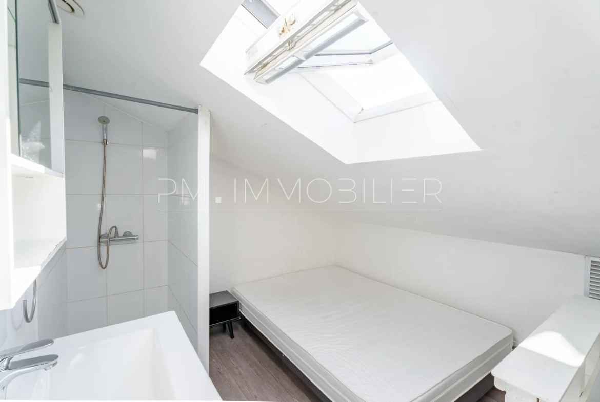 Studio à vendre à Marseille Saint-Marcel – Idéal investissement, 26 m², dernier étage, calme 