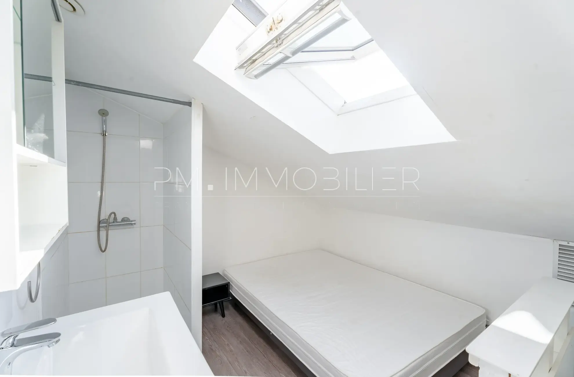 Studio à vendre à Marseille Saint-Marcel – Idéal investissement, 26 m², dernier étage, calme 