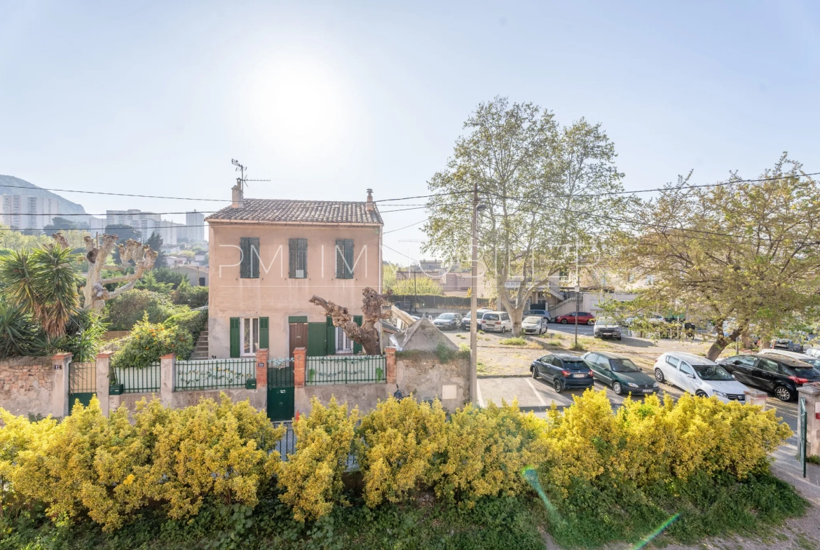 Studio à vendre à Marseille Saint-Marcel – Idéal investissement, 26 m², dernier étage, calme 