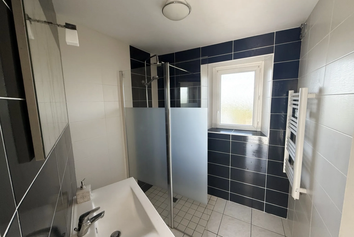 Vente de deux maisons avec grand terrain à Plouneour Trez entre terre et mer 