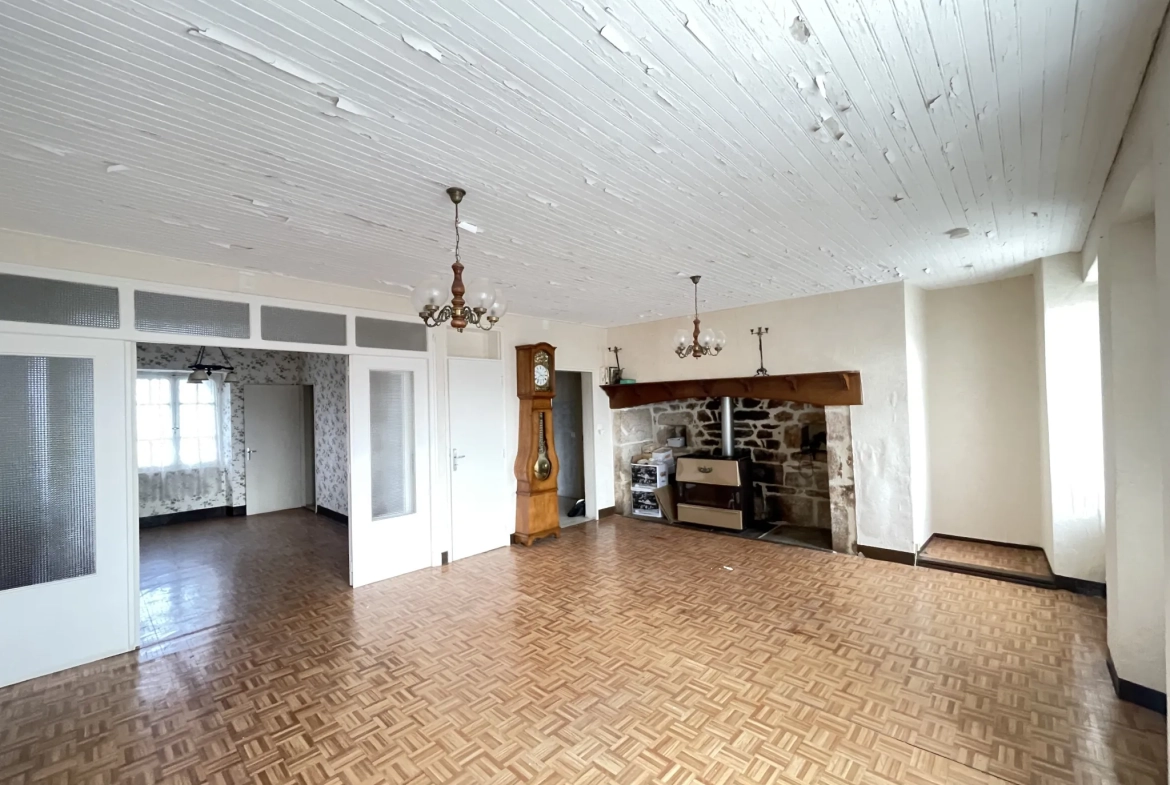Maison ancienne à Darazac de 140 m² avec grand potentiel et terrain 