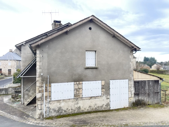 Maison ancienne à Darazac de 140 m² avec grand potentiel et terrain