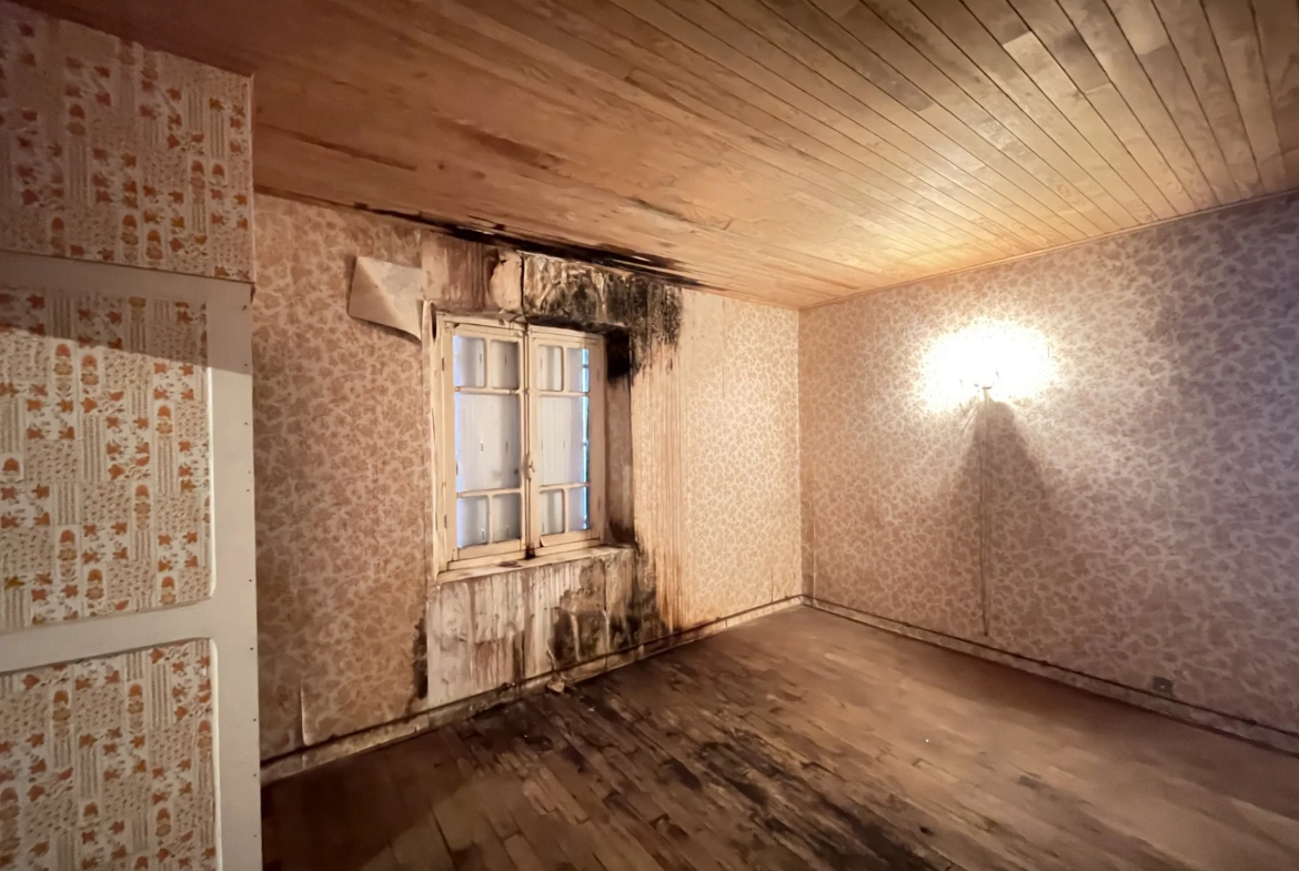 Maison ancienne à Darazac de 140 m² avec grand potentiel et terrain 