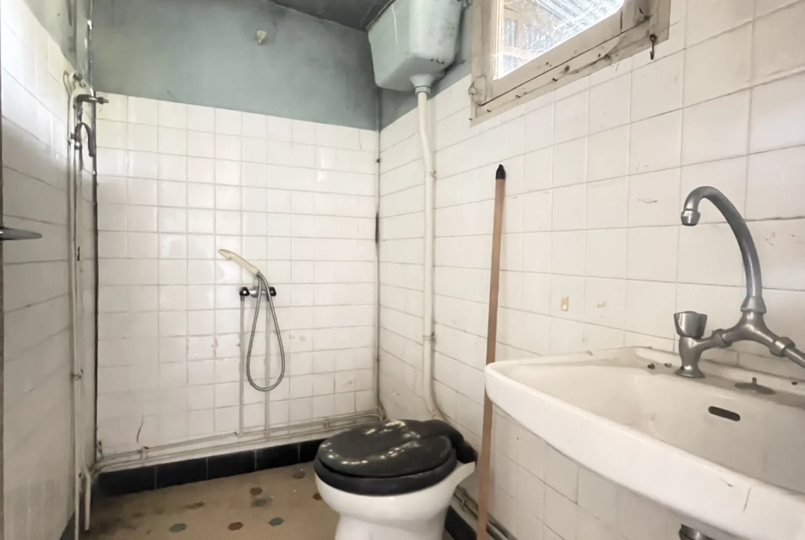Maison ancienne à Darazac de 140 m² avec grand potentiel et terrain 