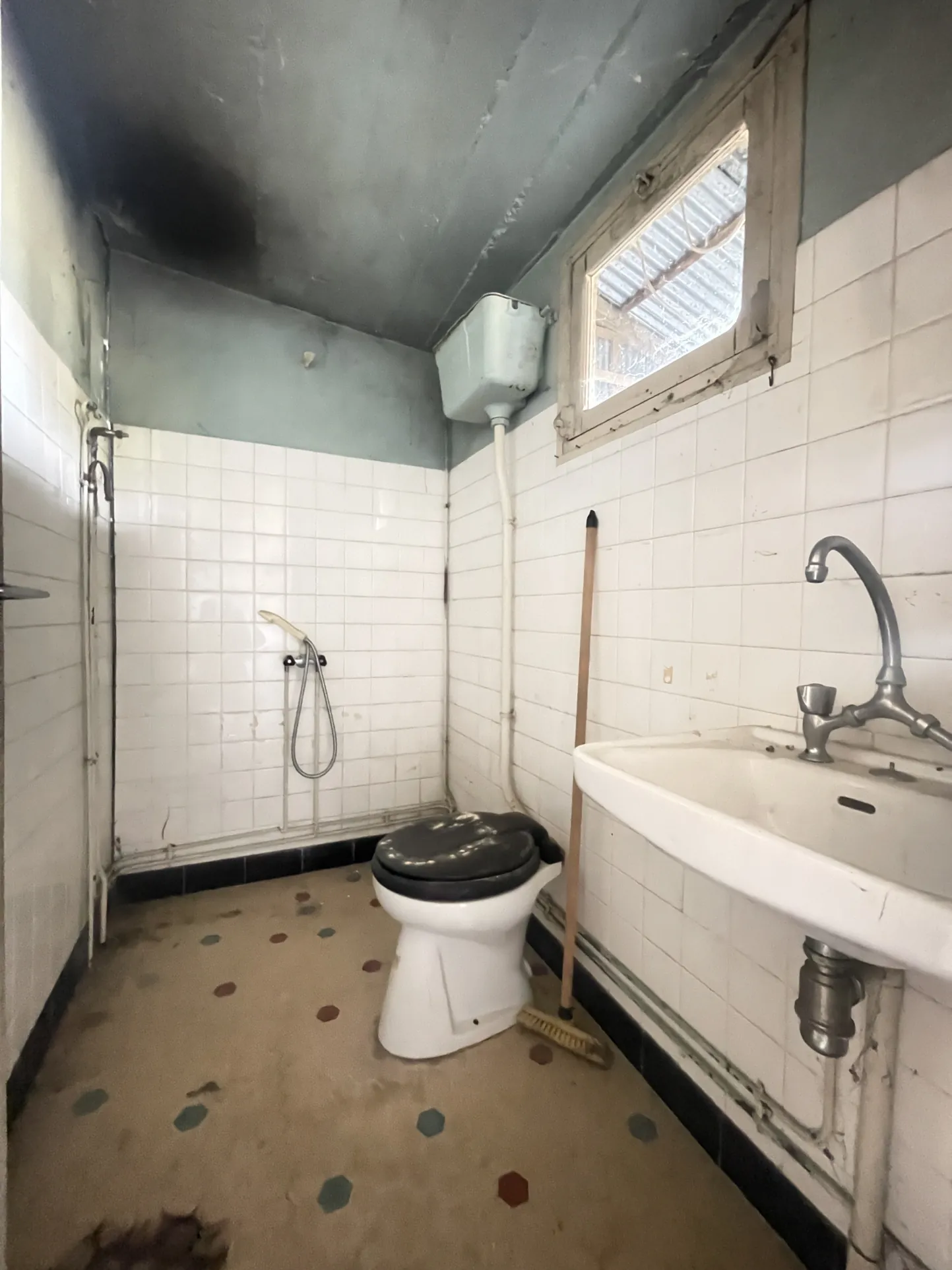 Maison ancienne à Darazac de 140 m² avec grand potentiel et terrain 