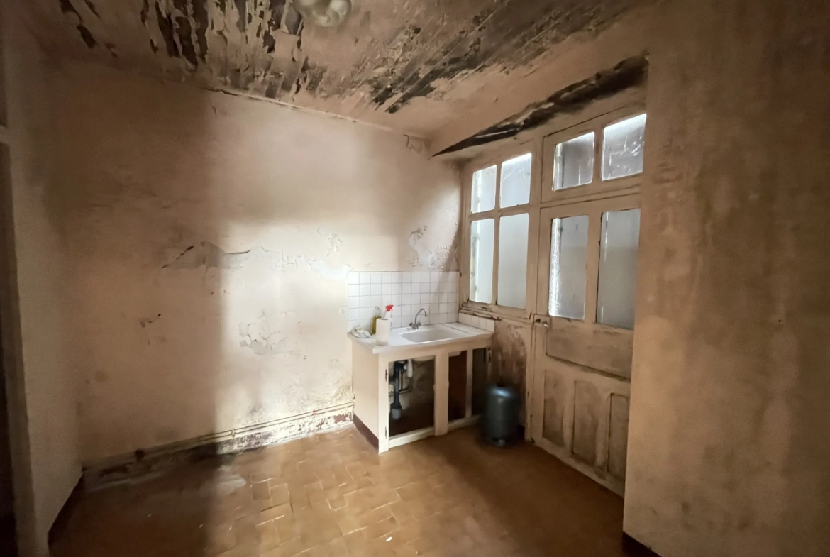 Maison ancienne à Darazac de 140 m² avec grand potentiel et terrain 