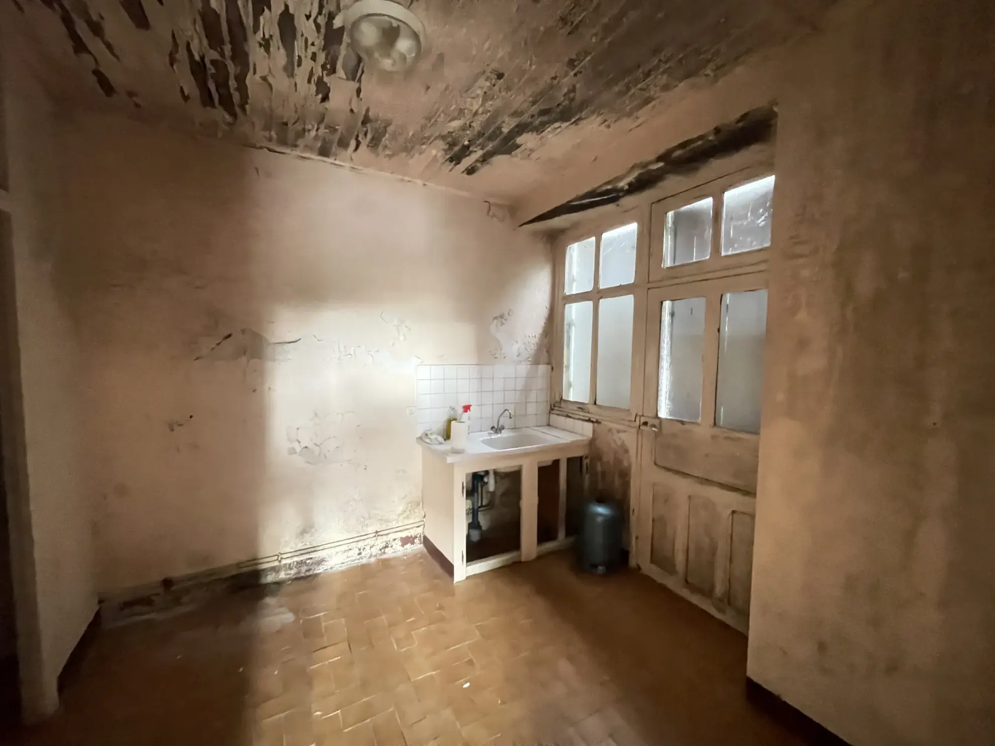 Maison ancienne à Darazac de 140 m² avec grand potentiel et terrain 