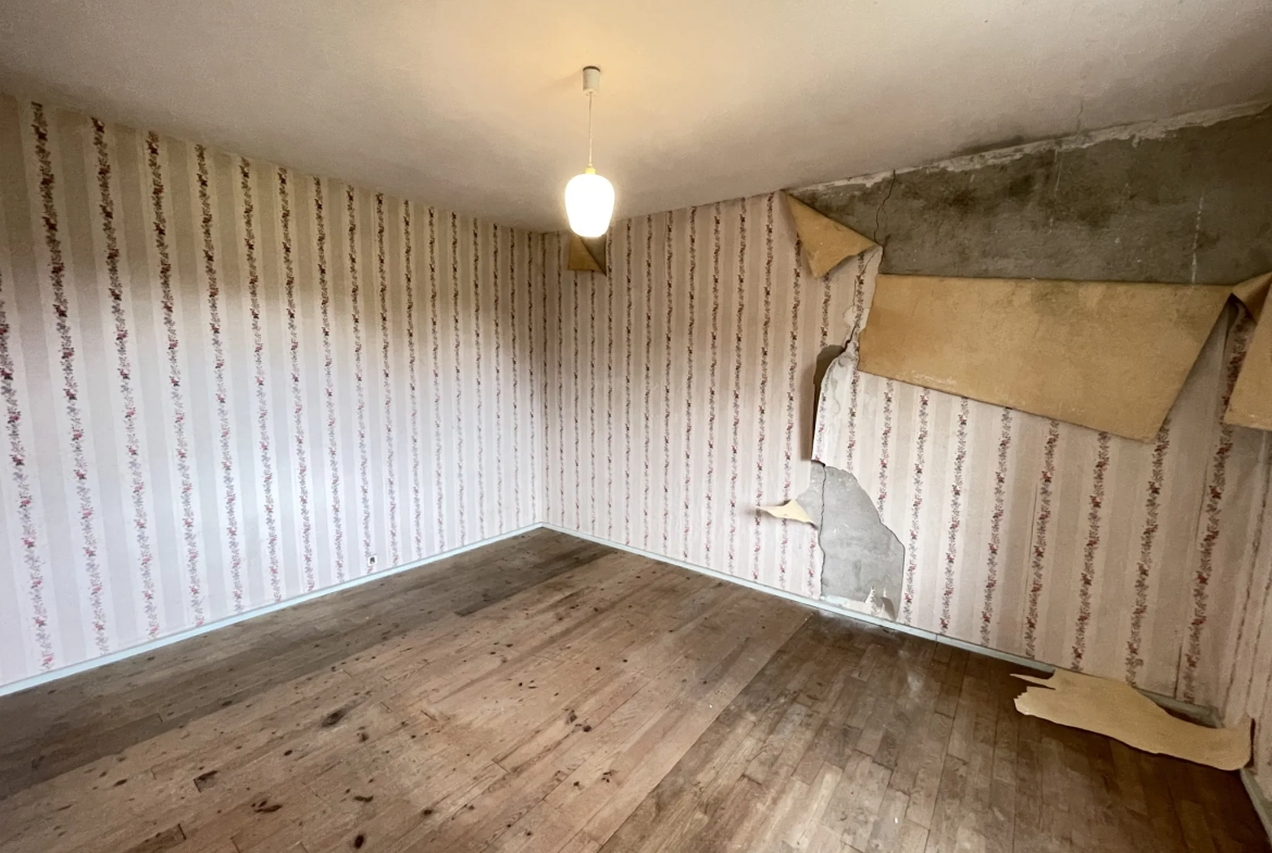 Maison ancienne à Darazac de 140 m² avec grand potentiel et terrain 