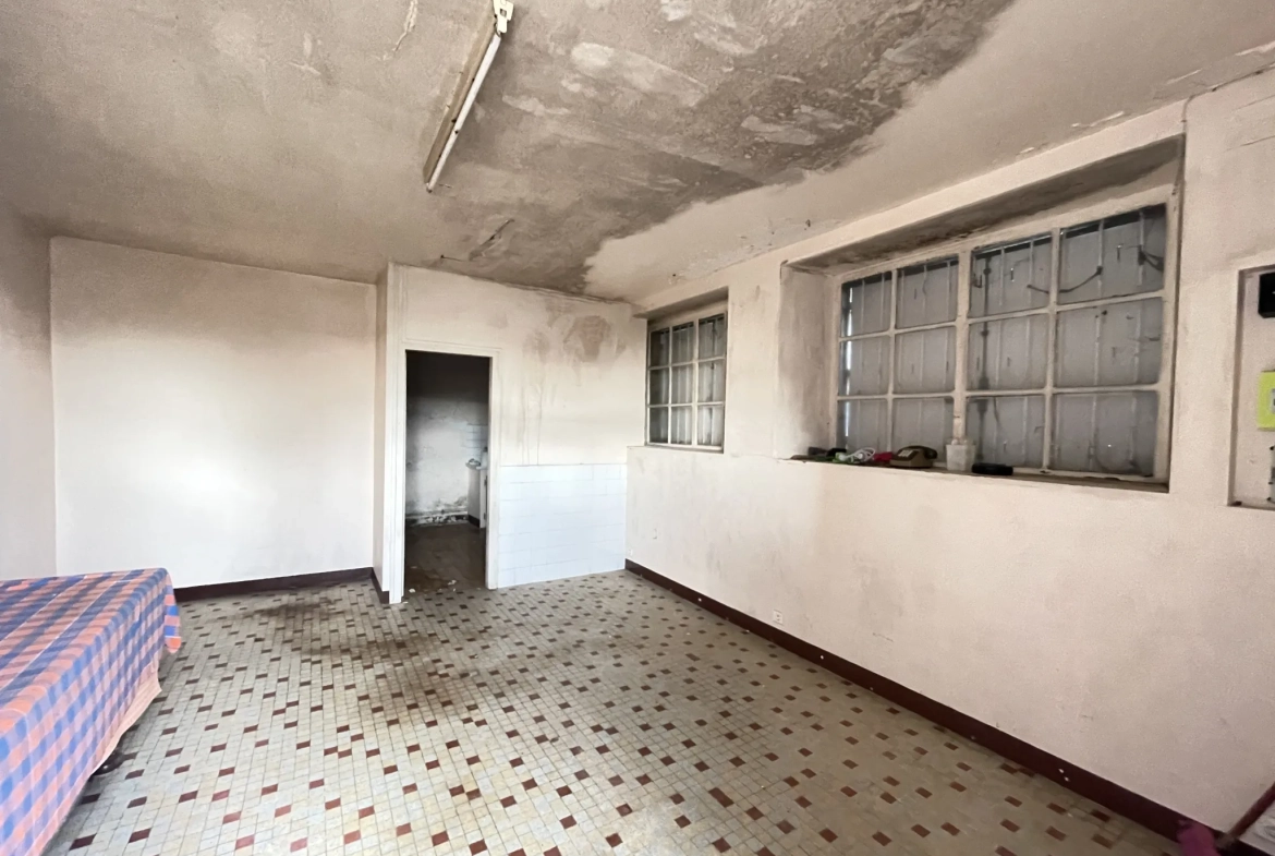 Maison ancienne à Darazac de 140 m² avec grand potentiel et terrain 