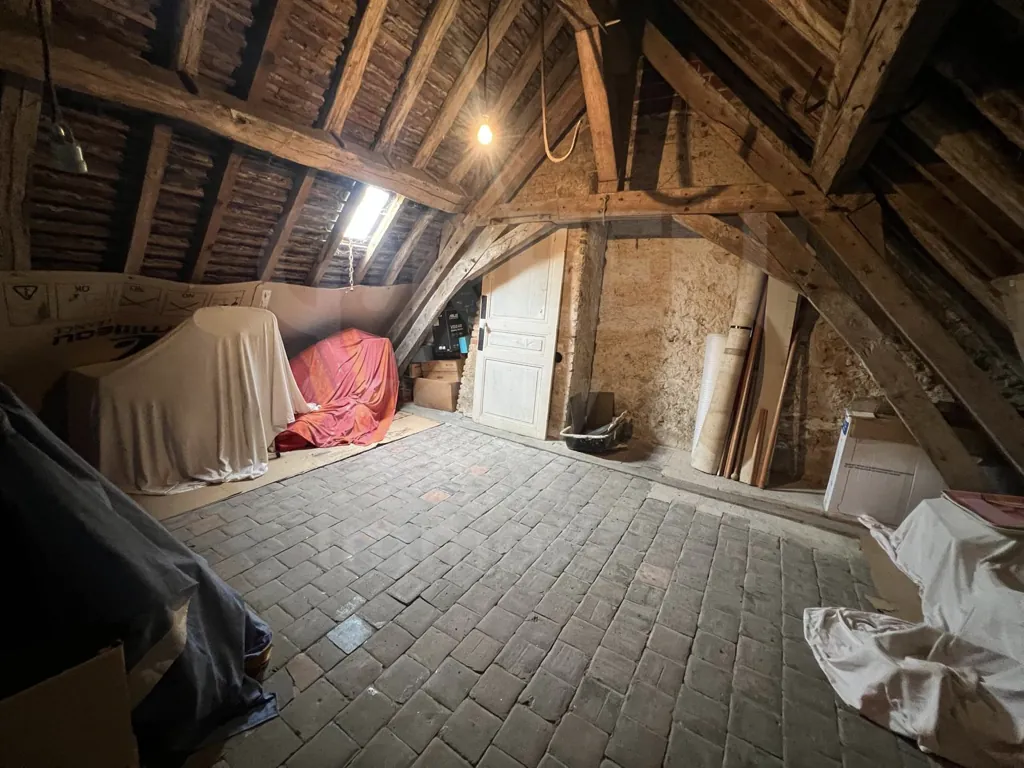 Maison à vendre à Bléneau (89220) - 5 pièces, 98,2 m² avec jardin 