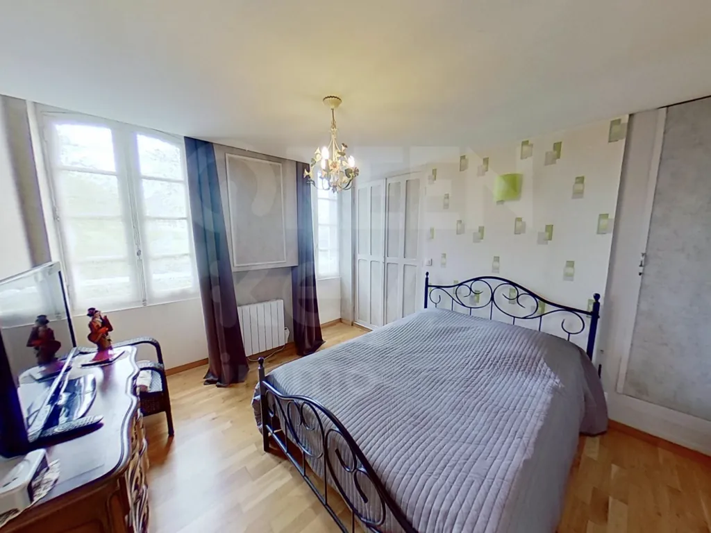 Maison à vendre à Bléneau (89220) - 5 pièces, 98,2 m² avec jardin 