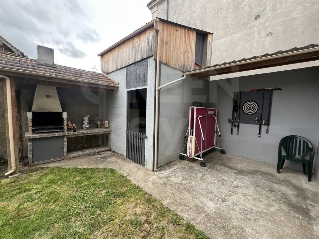 Maison à vendre à Bléneau (89220) - 5 pièces, 98,2 m² avec jardin 