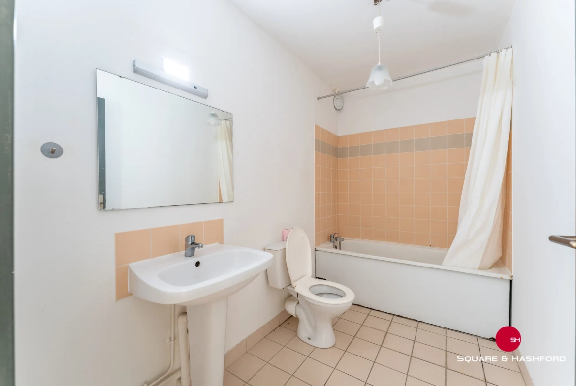 Appartement T1 avec balcon et parking à Bordeaux 