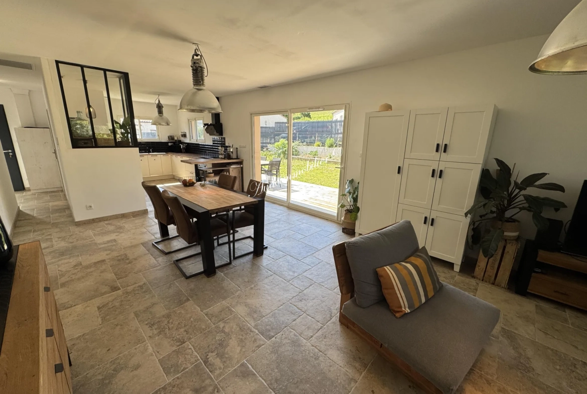Vente maison récente de plain-pied à Limoux avec jardin et garage 