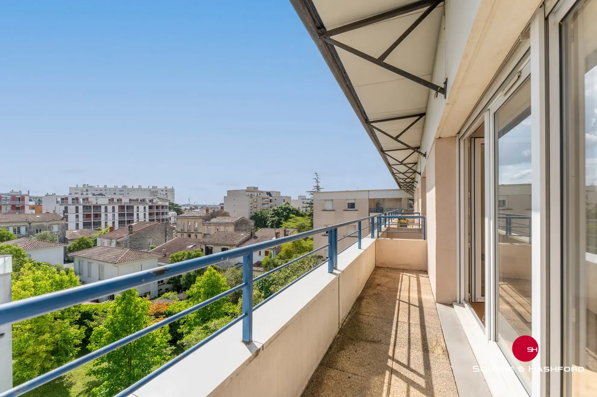 Appartement T1 avec balcon et parking à Bordeaux 