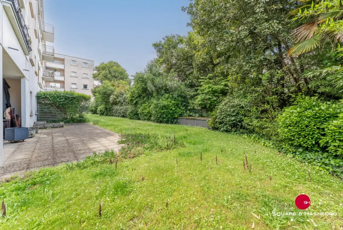 Appartement T1 avec balcon et parking à Bordeaux 