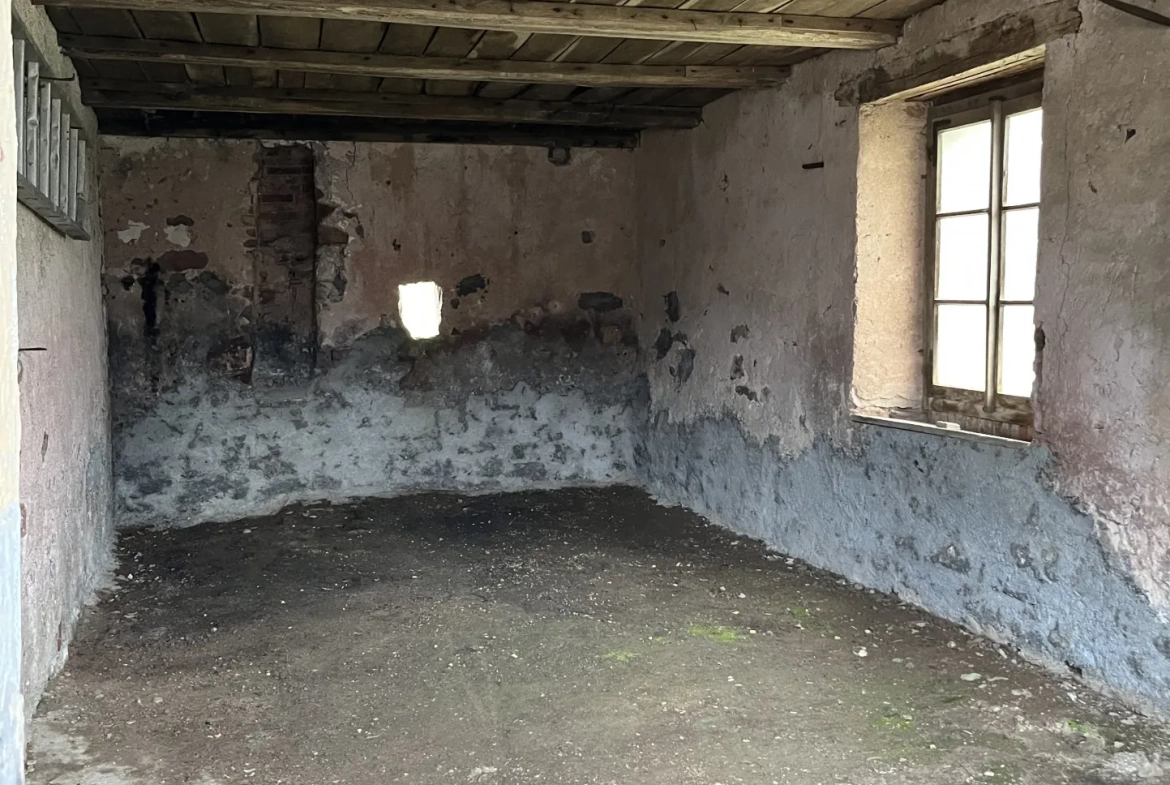 Charmante ferme rénovée de 130 m² avec dépendance sur 10 ares 55 à Hericourt 