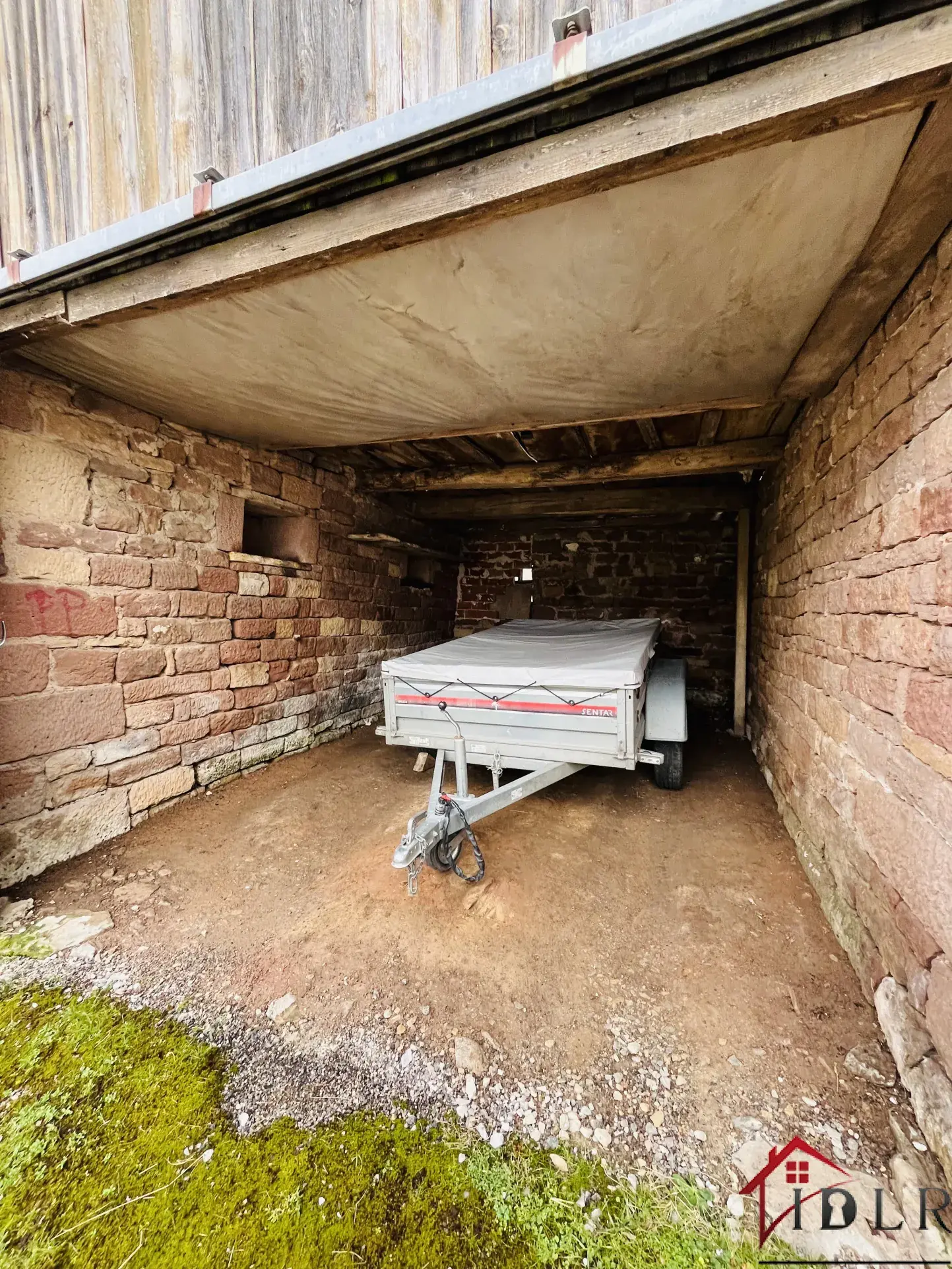 Charmante ferme rénovée de 130 m² avec dépendance sur 10 ares 55 à Hericourt 