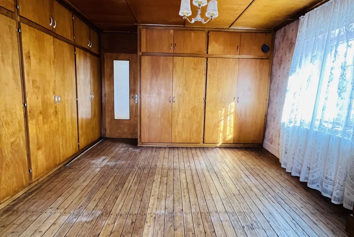 Charmante ferme rénovée de 130 m² avec dépendance sur 10 ares 55 à Hericourt 
