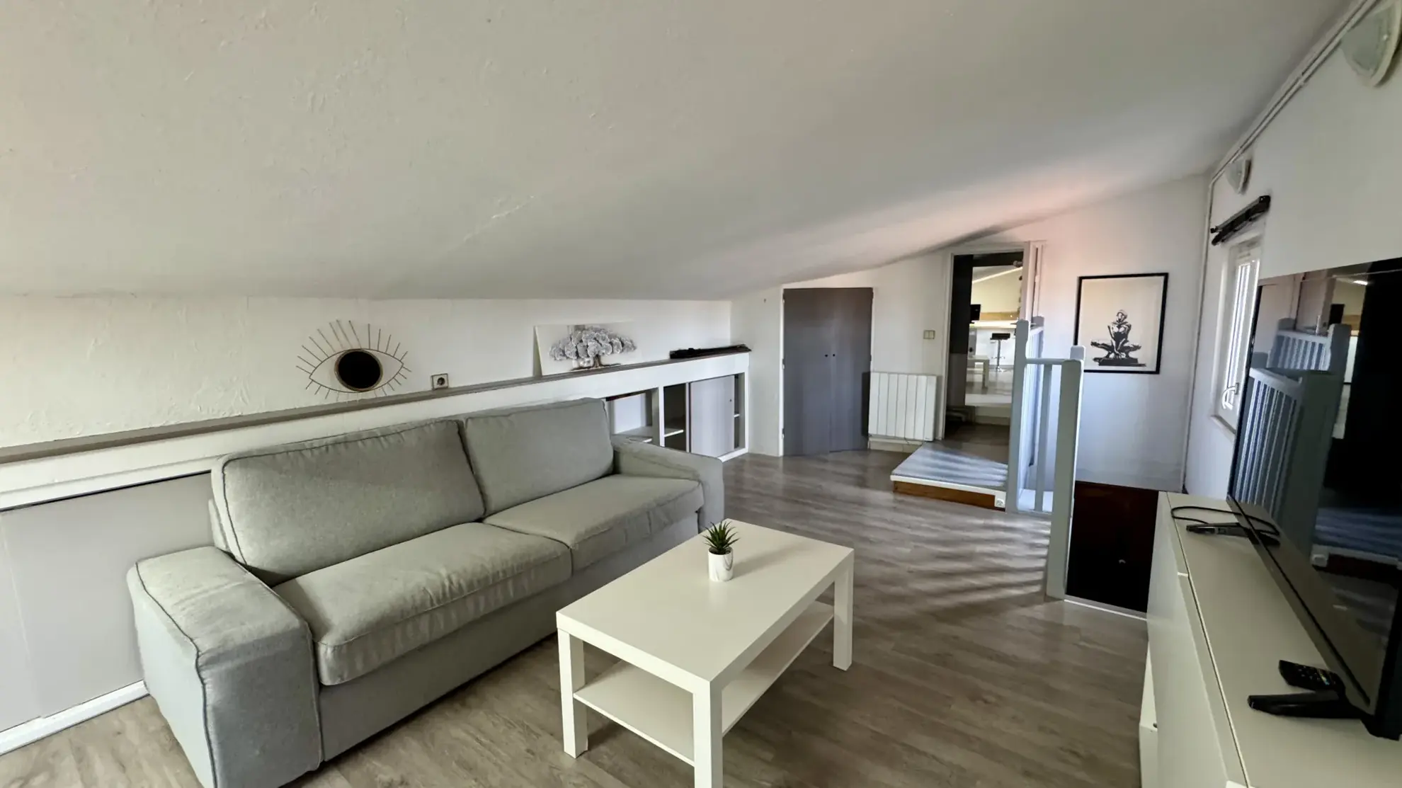 Appartement T2 en centre-ville d'Avignon avec dernière étage et emplacement privilégié 