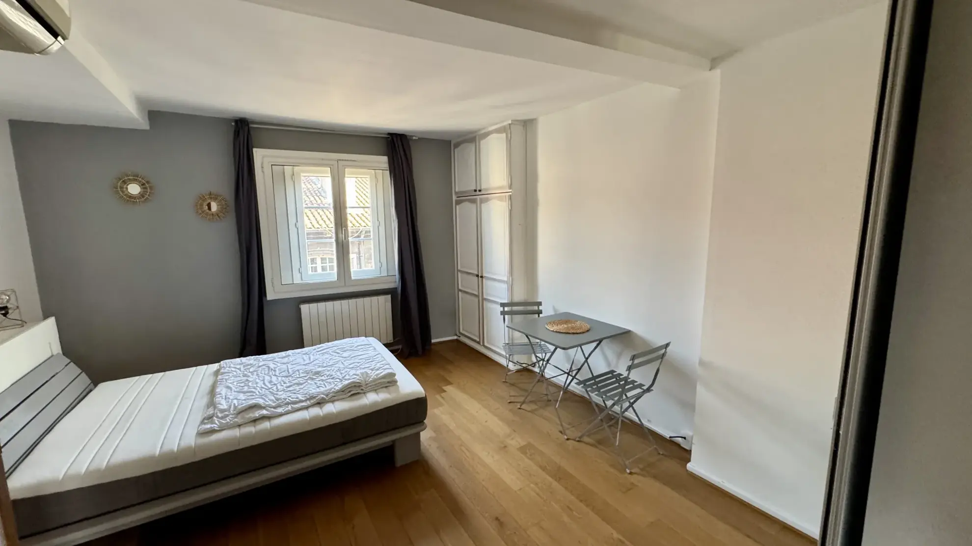 Appartement T2 en centre-ville d'Avignon avec dernière étage et emplacement privilégié 