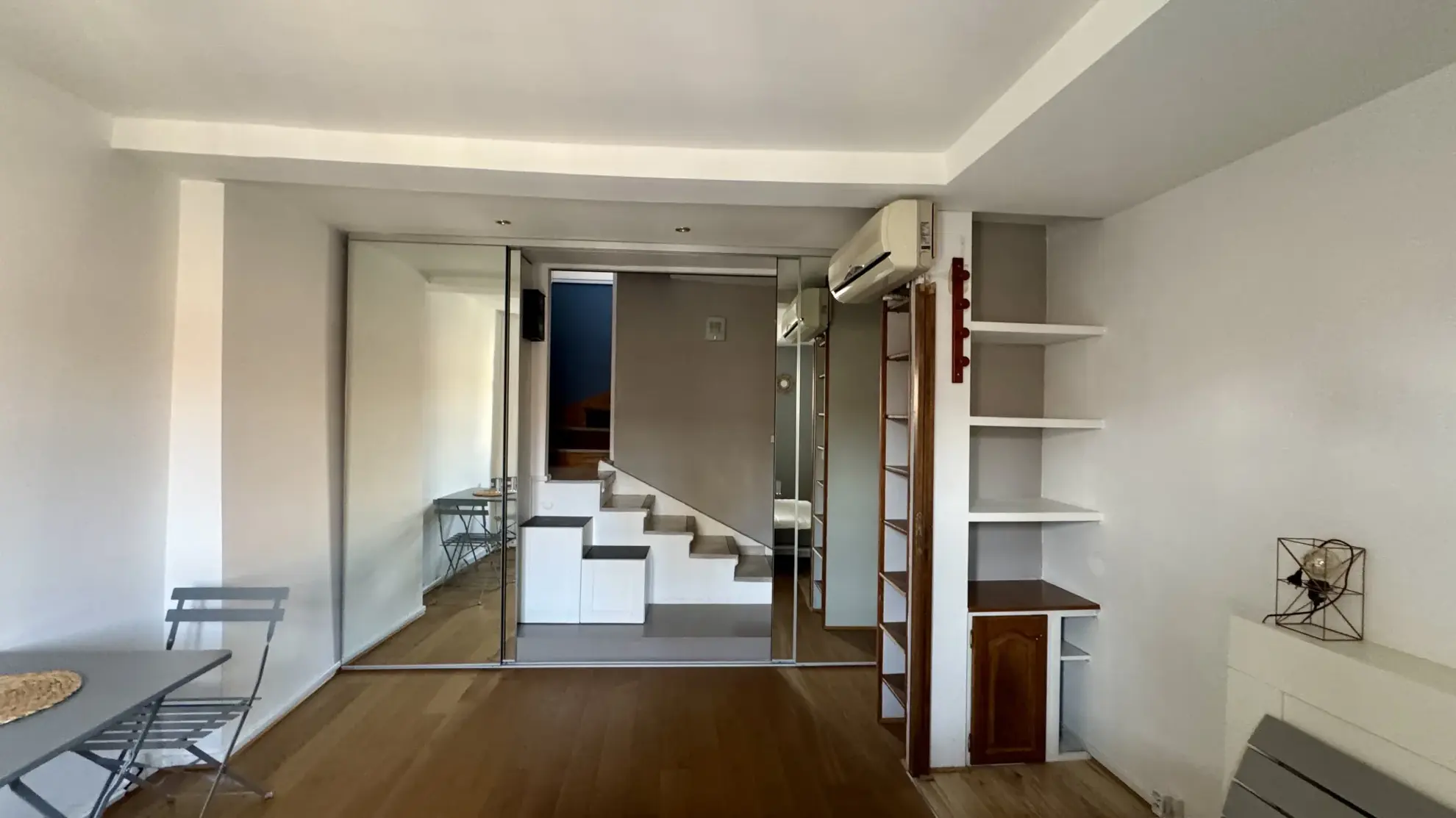 Appartement T2 en centre-ville d'Avignon avec dernière étage et emplacement privilégié 