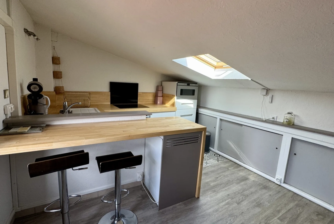 Appartement T2 en centre-ville d'Avignon avec dernière étage et emplacement privilégié 