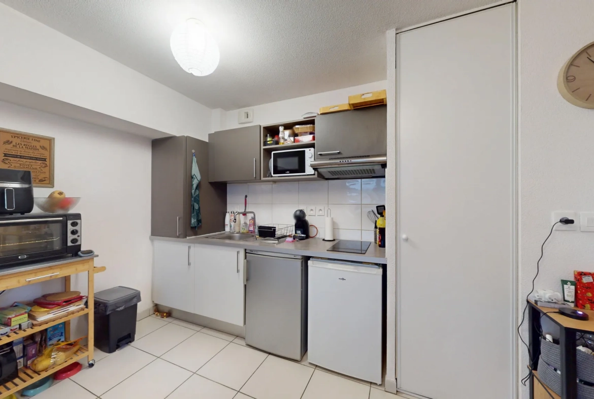 Appartement T1 à Toulouse de 27 m² proche métro, résidence récente 