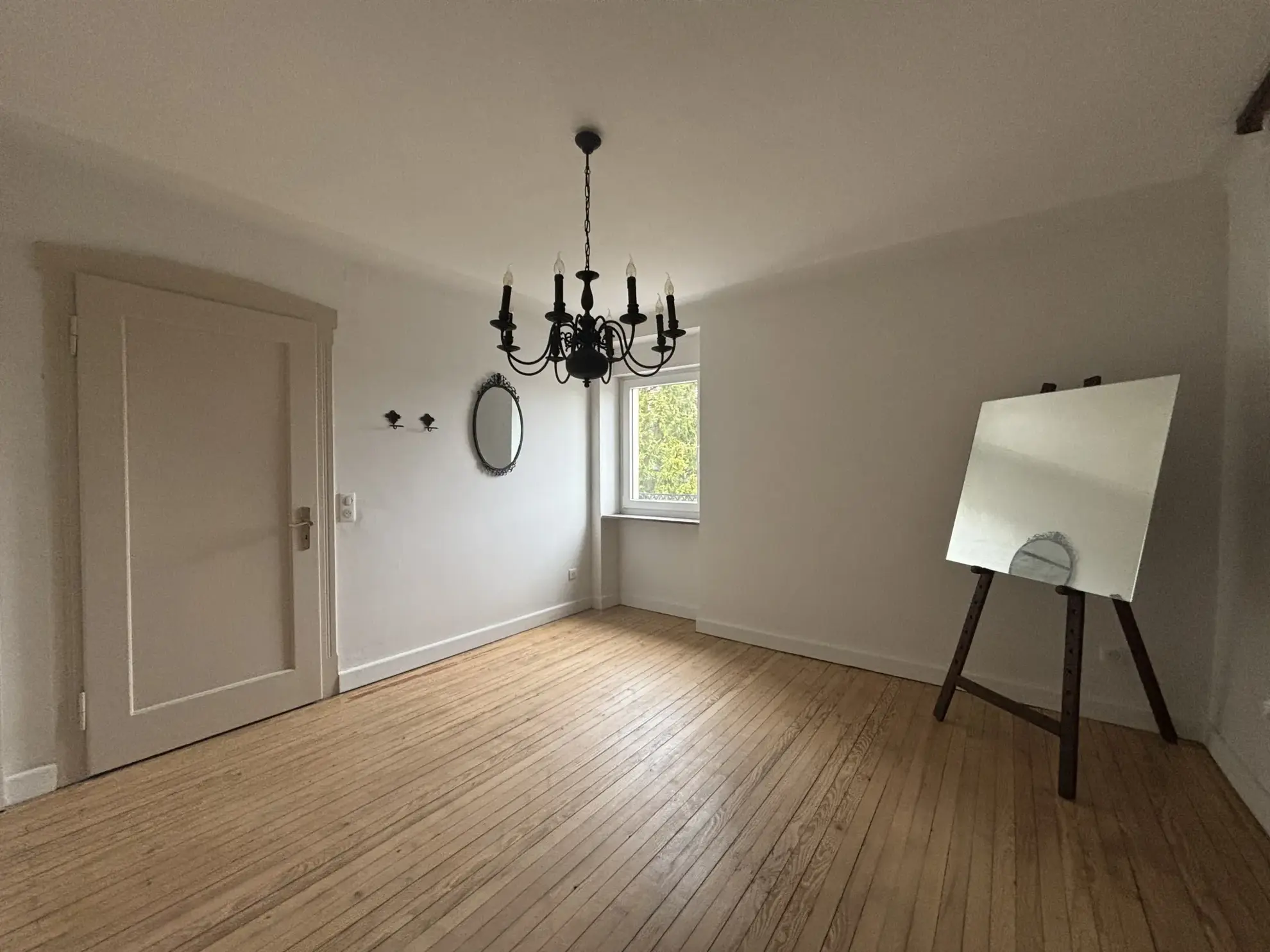 Maison individuelle rénovée à vendre à L'HÔPITAL avec 5 chambres et jardin 