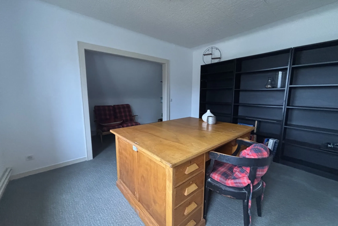 Maison individuelle rénovée à vendre à L'HÔPITAL avec 5 chambres et jardin 