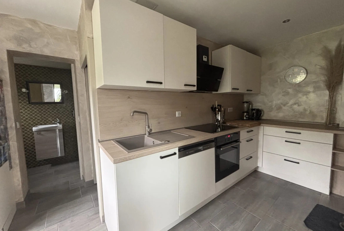 Maison individuelle rénovée à vendre à L'HÔPITAL avec 5 chambres et jardin 