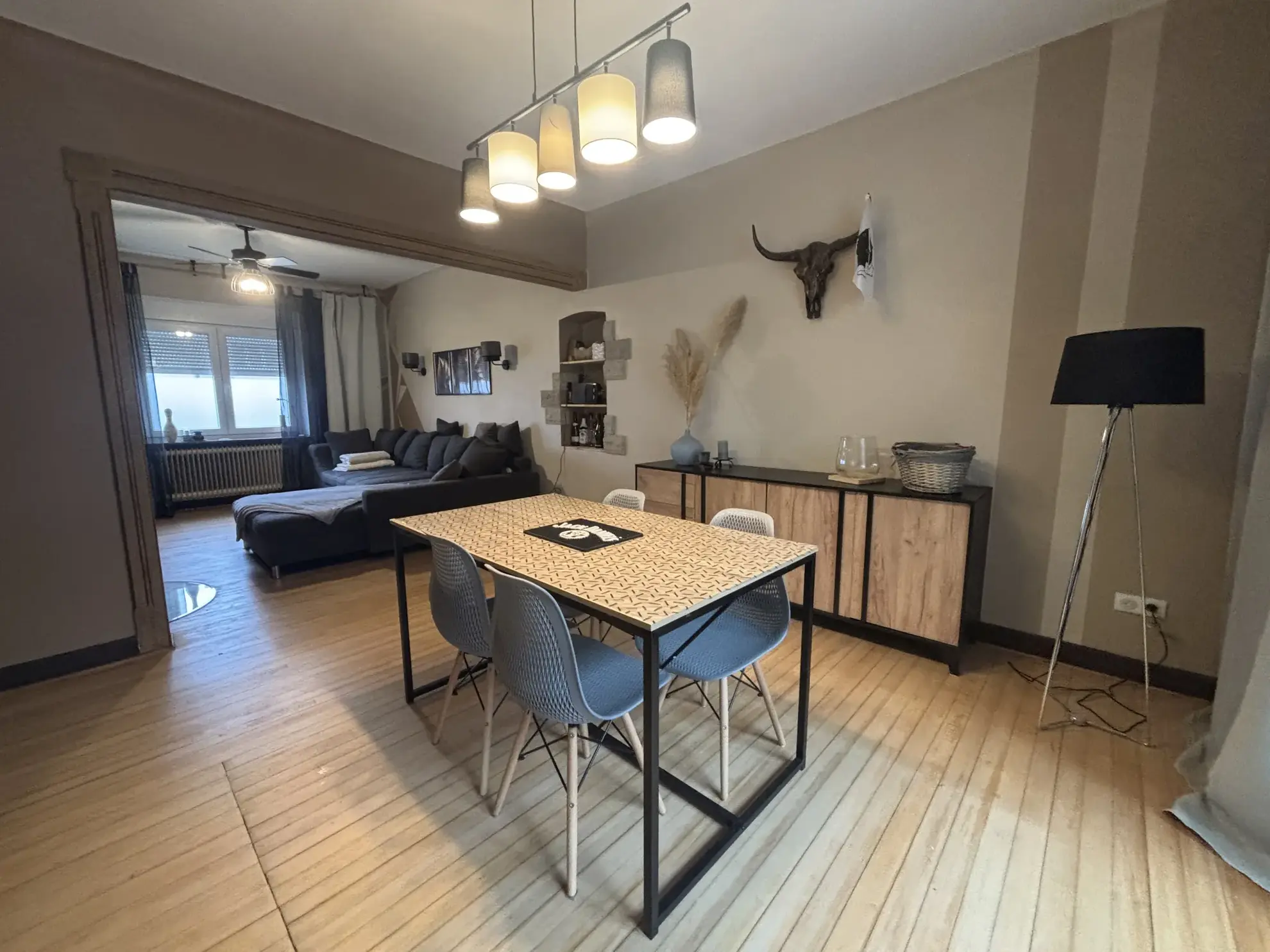 Maison individuelle rénovée à vendre à L'HÔPITAL avec 5 chambres et jardin 