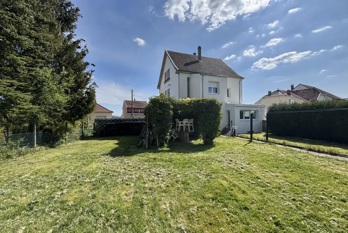 Maison individuelle rénovée à vendre à L'HÔPITAL avec 5 chambres et jardin 