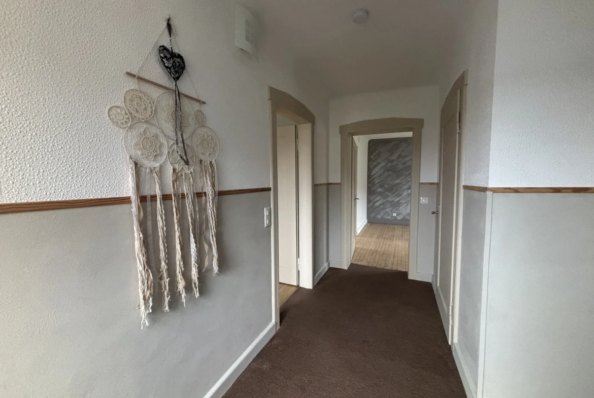 Maison individuelle rénovée à vendre à L'HÔPITAL avec 5 chambres et jardin 