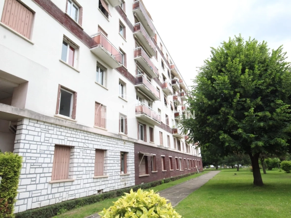 Appartement de 66 m² avec balcon proche gare RER C à Vitry-sur-Seine