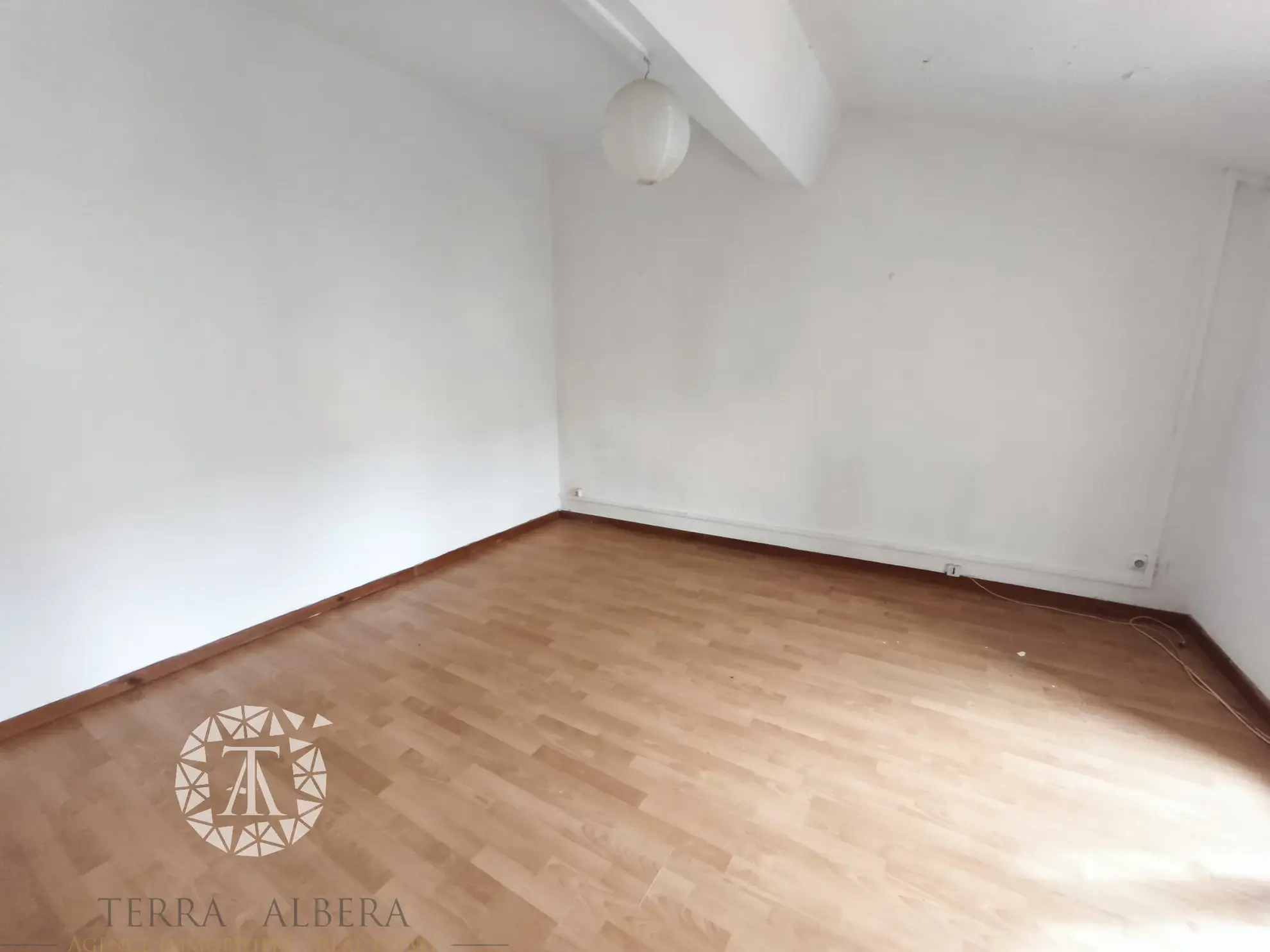 Charmant appartement T3 avec jardin à Saint Genis des Fontaines 