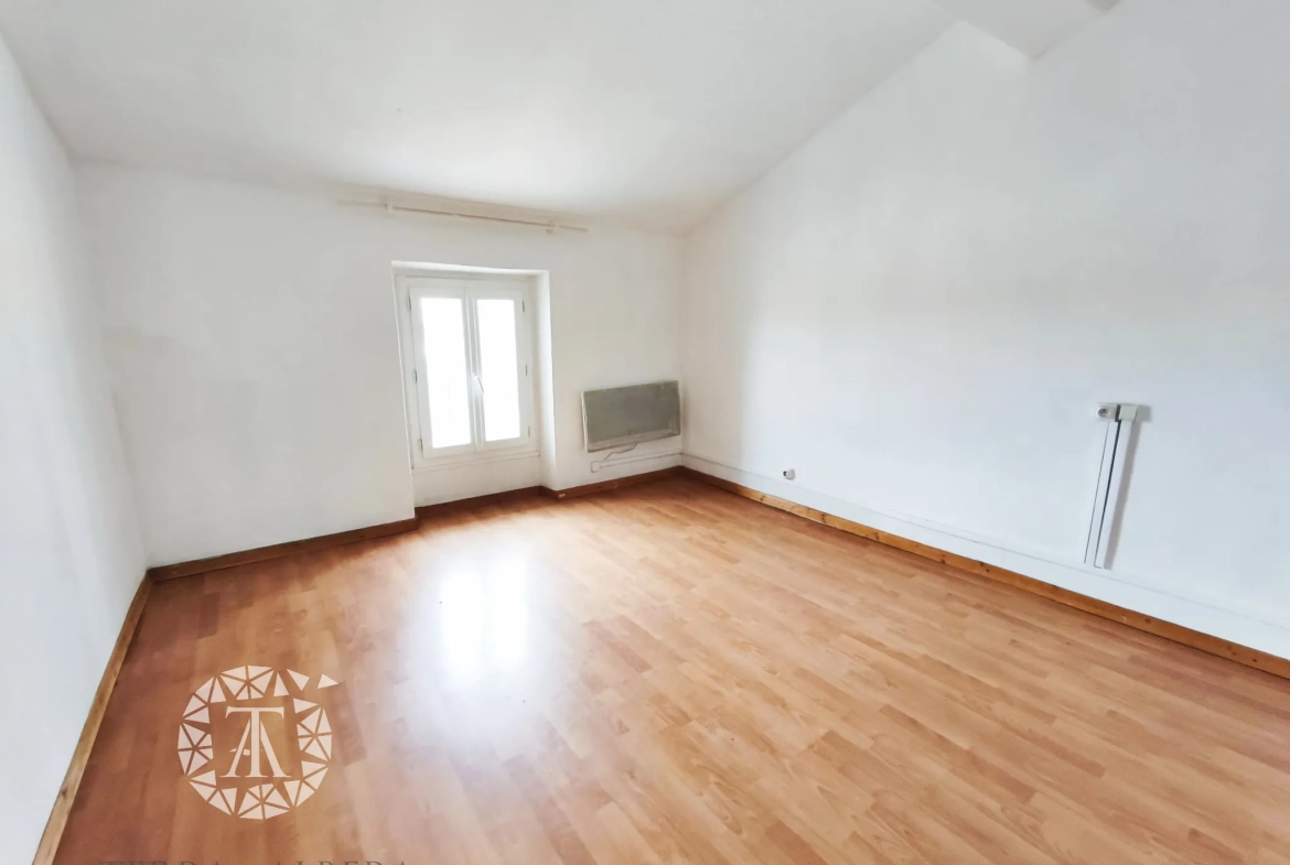 Charmant appartement T3 avec jardin à Saint Genis des Fontaines 