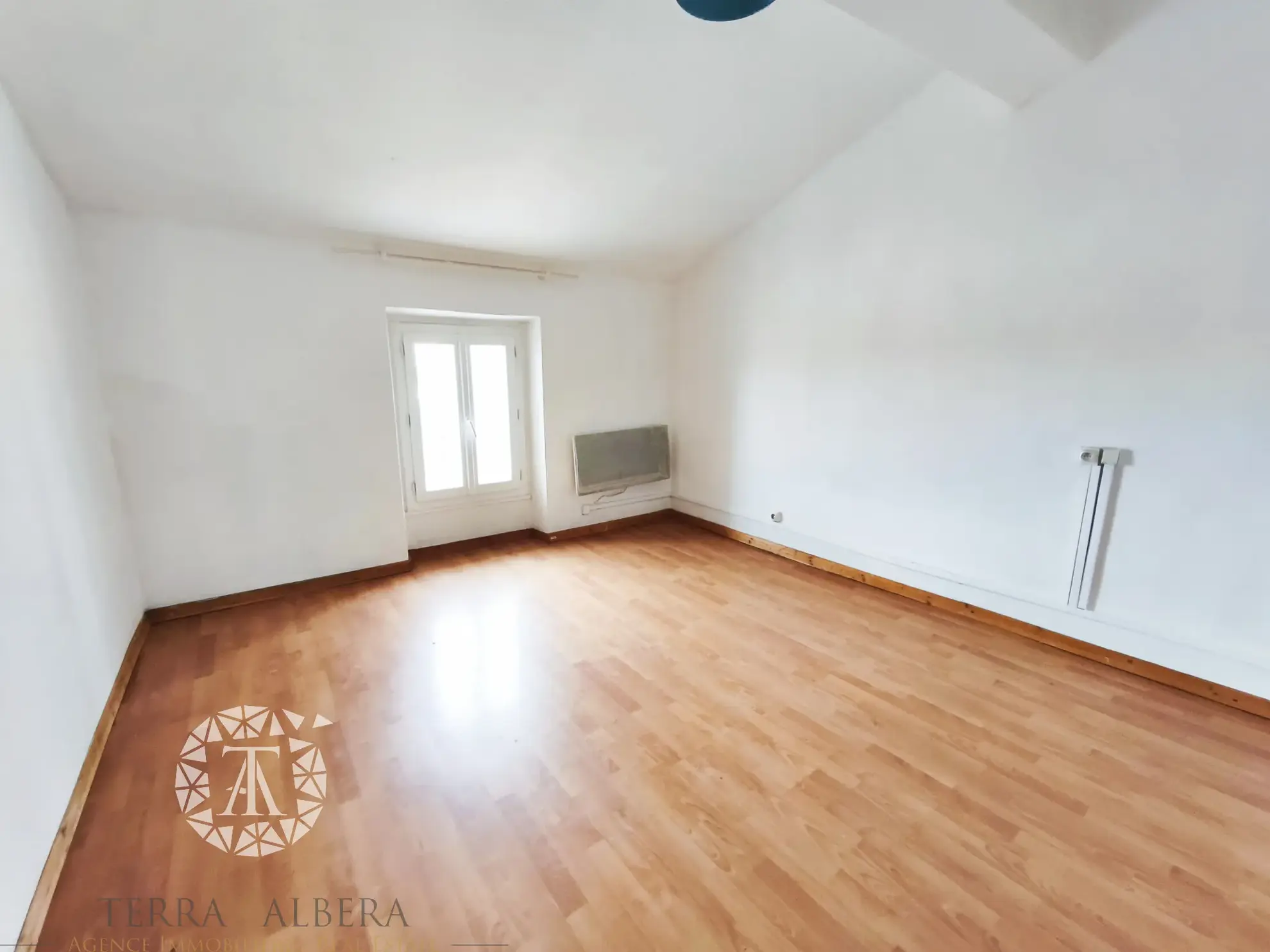 Charmant appartement T3 avec jardin à Saint Genis des Fontaines 