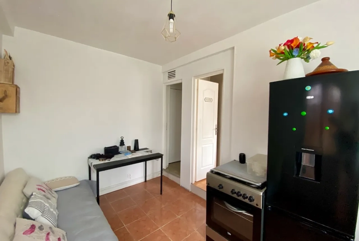 Charmante maison semi-individuelle avec studio à Maubeuge - 4 chambres, terrain, parking 