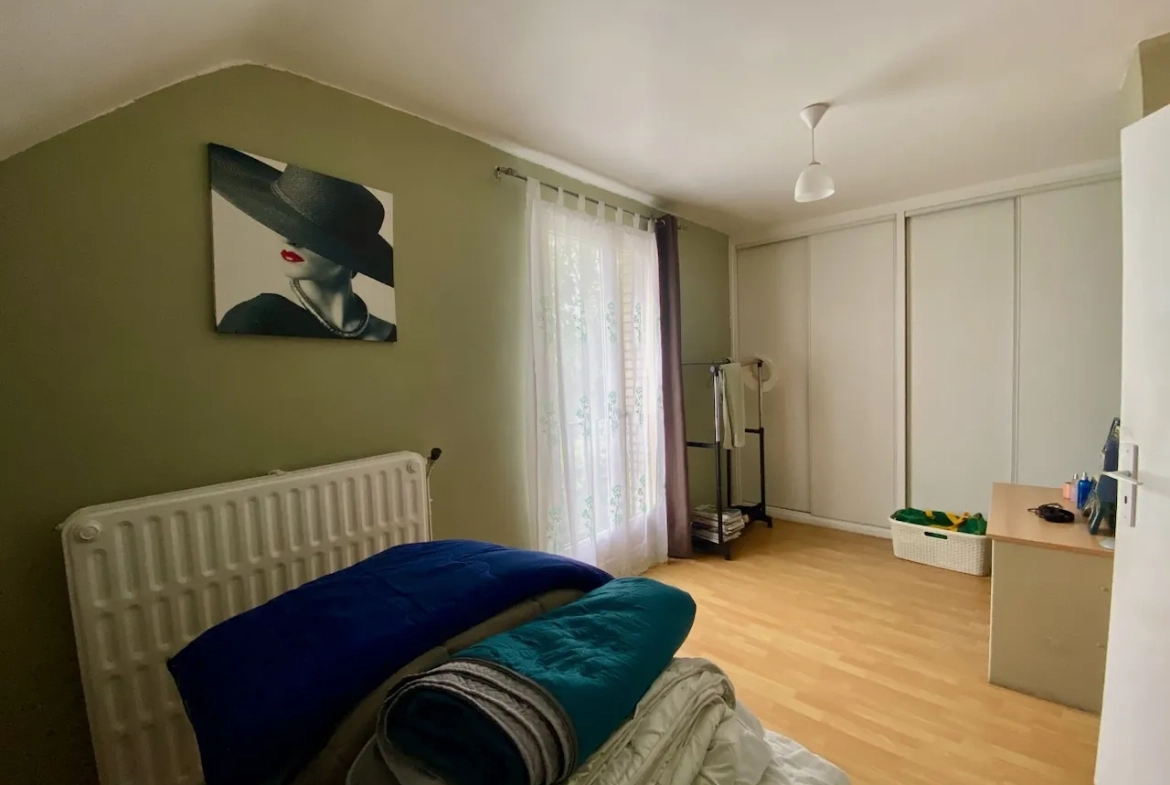 Charmante maison semi-individuelle avec studio à Maubeuge - 4 chambres, terrain, parking 