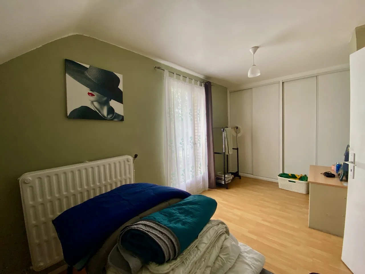Charmante maison semi-individuelle avec studio à Maubeuge - 4 chambres, terrain, parking 