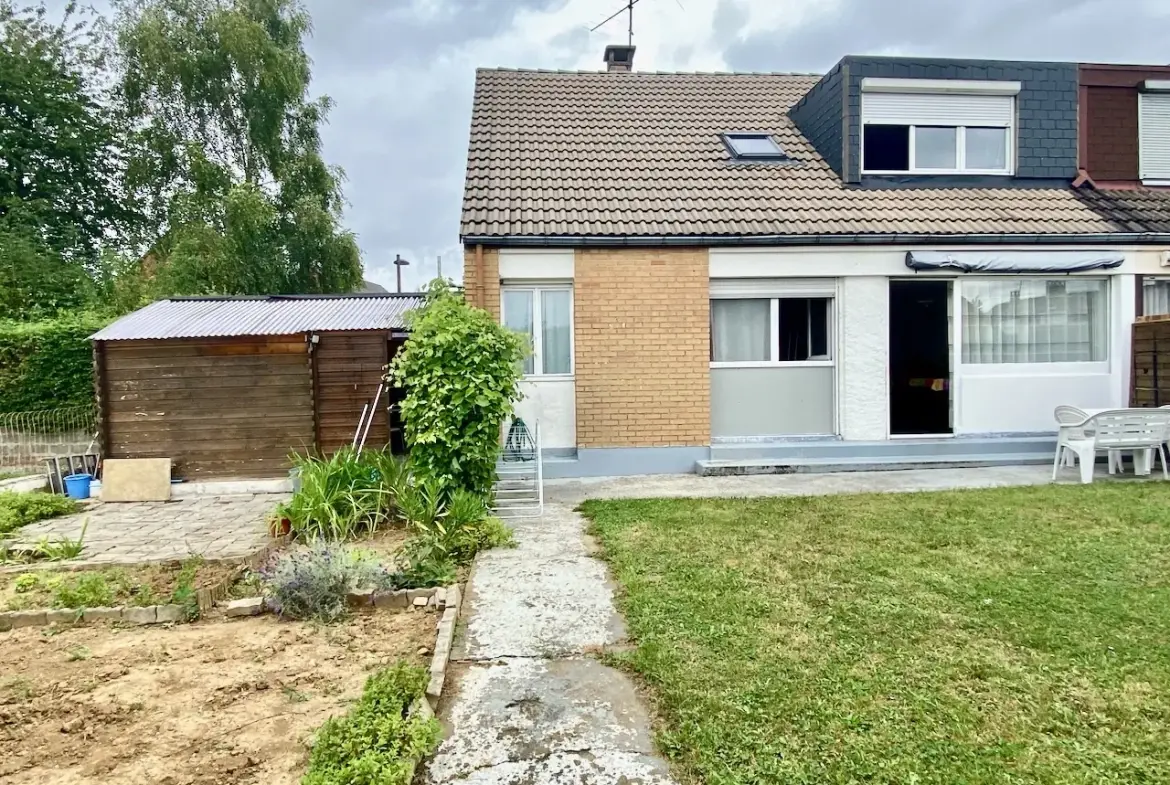 Charmante maison semi-individuelle avec studio à Maubeuge - 4 chambres, terrain, parking 