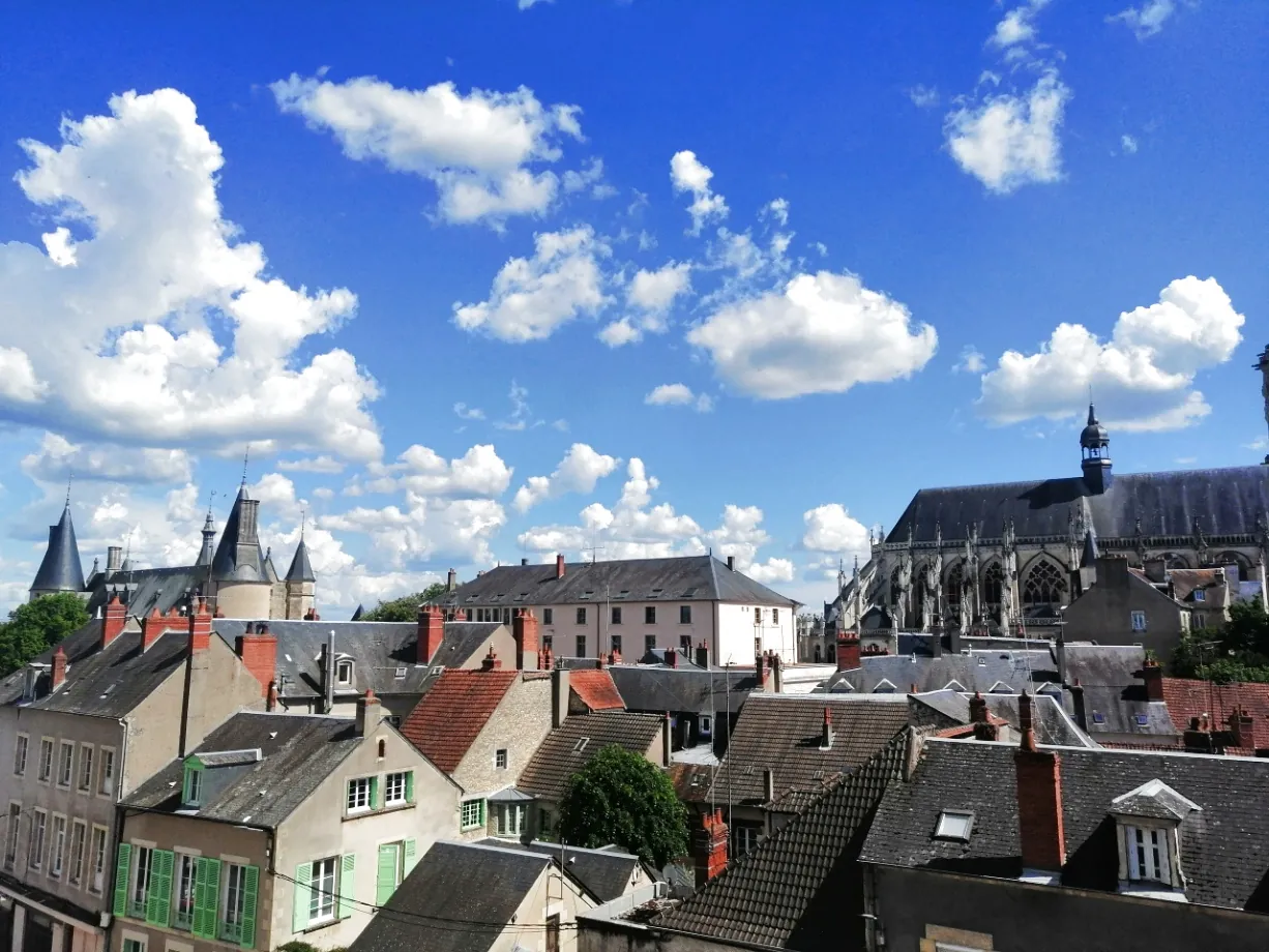 Appartement T3 à Nevers Centre avec Balcon et Cave 