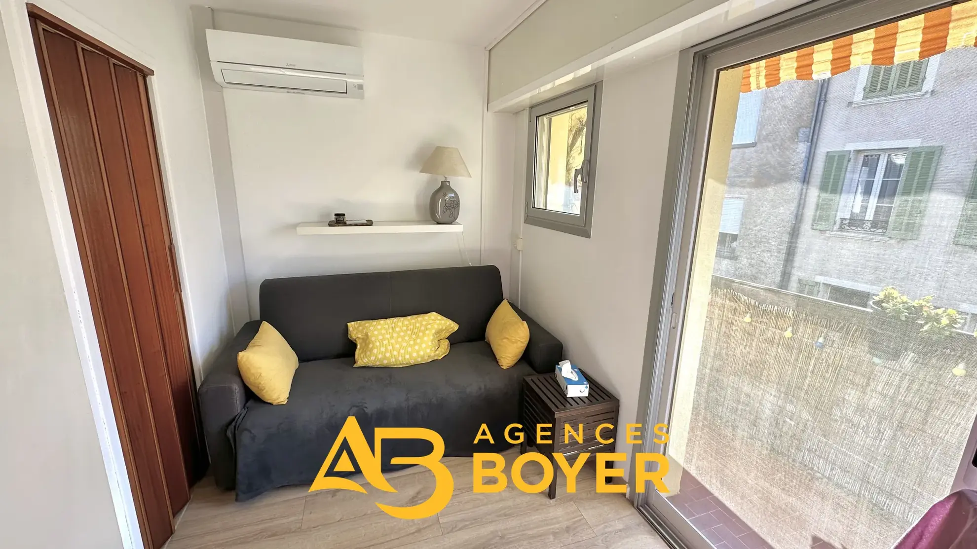 Vente d’un studio lumineux avec terrasse au centre de Bandol 