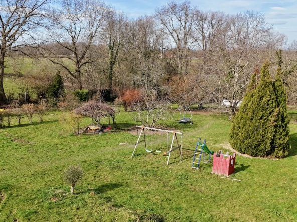 Longère de plain-pied à Vichy avec grand terrain et environnement paisible à vendre 