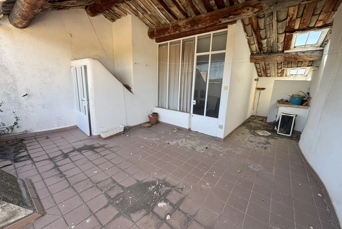 Maison de village à rénover avec terrasse dans le Barroux - Belle vue dégagée 