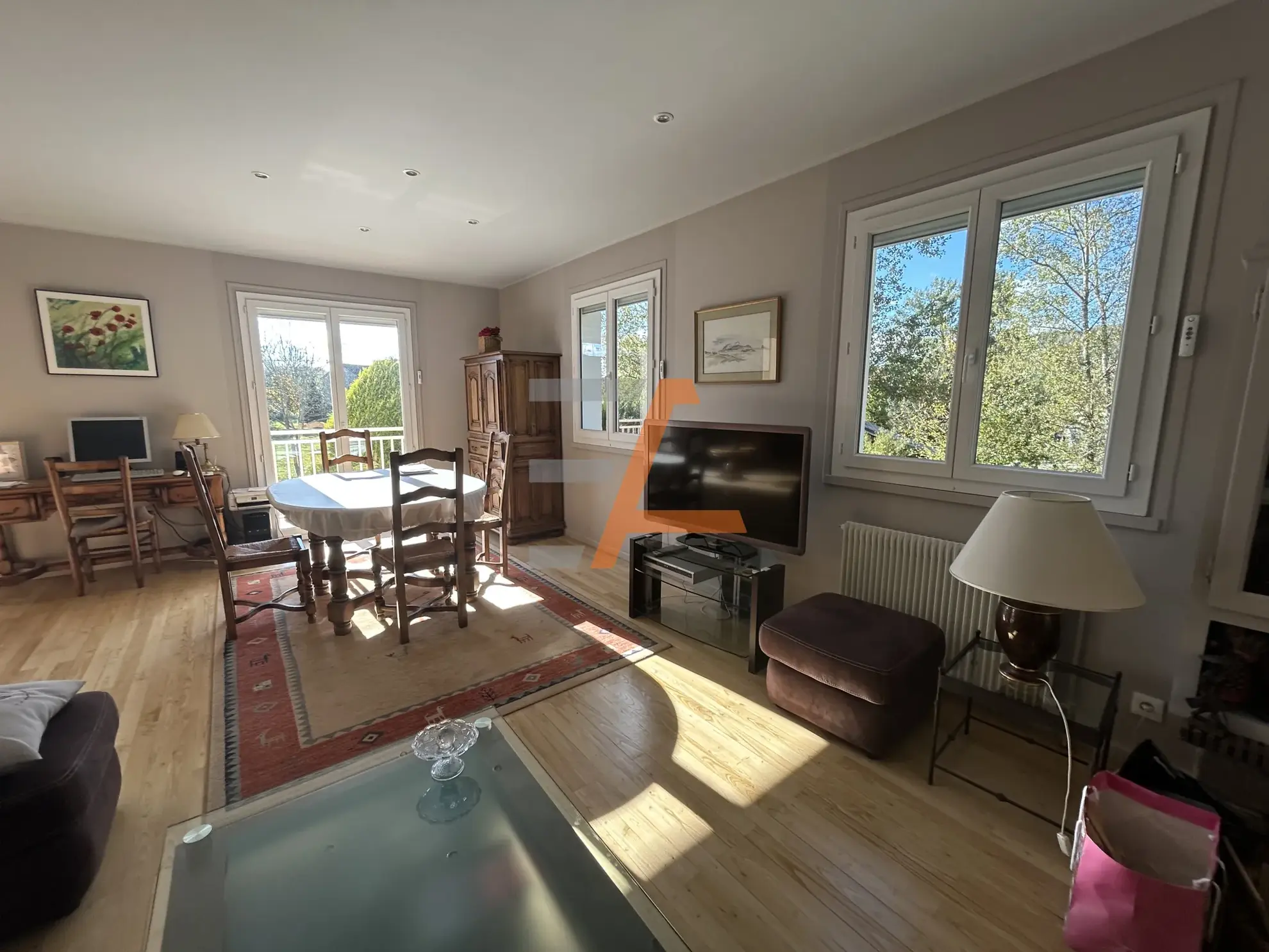Villa 1975 avec vue dégagée à Saint-Julien-Chapteuil – 175 m², 4 chambres 