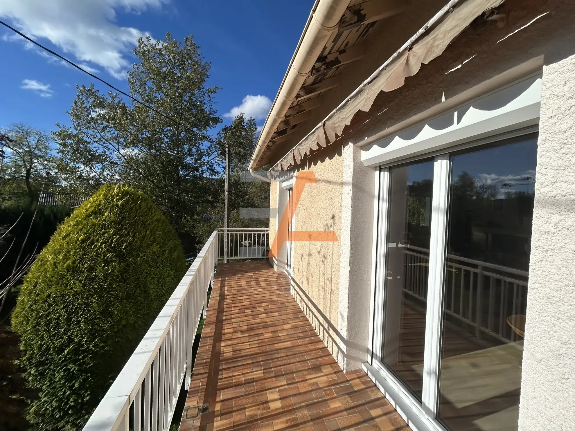 Villa 1975 avec vue dégagée à Saint-Julien-Chapteuil – 175 m², 4 chambres 