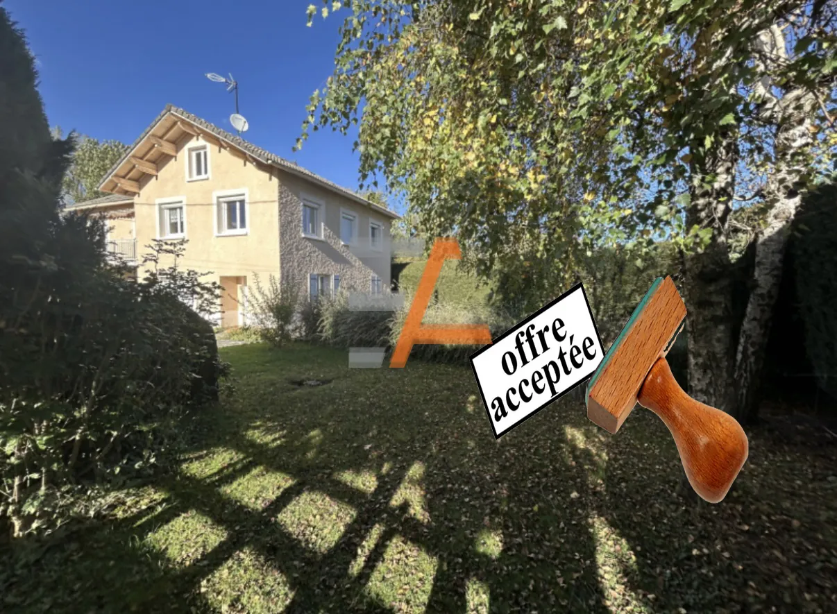 Villa 1975 avec vue dégagée à Saint-Julien-Chapteuil – 175 m², 4 chambres 